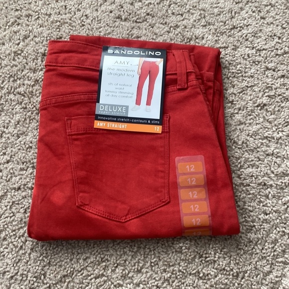 NWT Bandolino Amy Straight Leg Denim Pant, Red - Picture 9 of 12